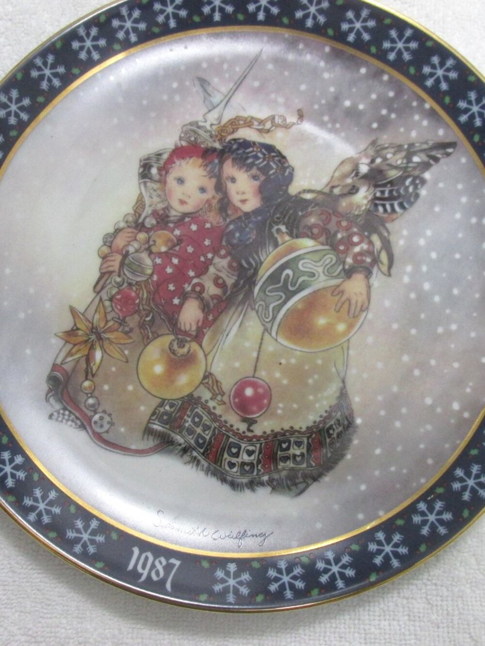 Sulamith Wulfing Christmas Plate 1988 The Angles Adoration